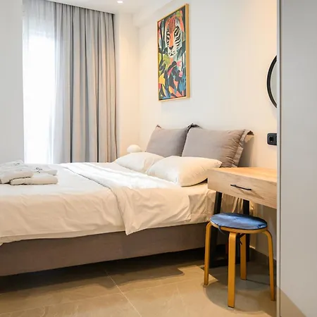 Q Luxury Mandarin Garden Perea * Peraía