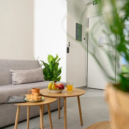 Q Luxury Mandarin Garden Perea Apartament Peraía