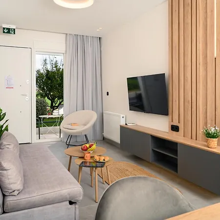 Apartament Q Luxury Mandarin Garden Perea Peraía